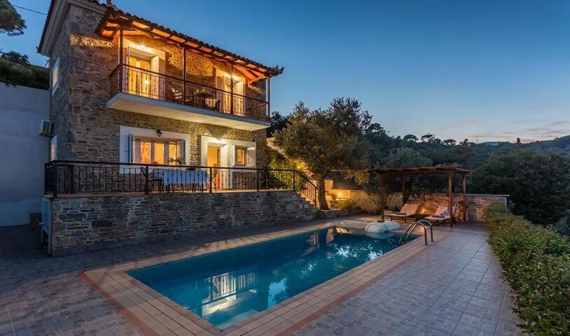 Villa Alegria สโกเปลอสทาวน์ ภายนอก รูปภาพ
