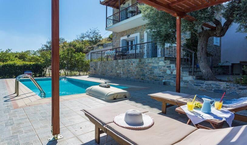 Villa Alegria สโกเปลอสทาวน์ ภายนอก รูปภาพ
